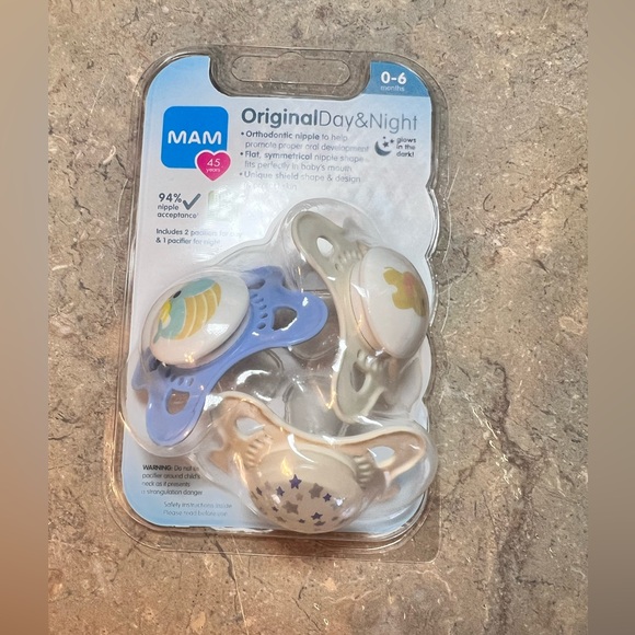 MAM Day & Night Pacifier - Picture 2 of 2